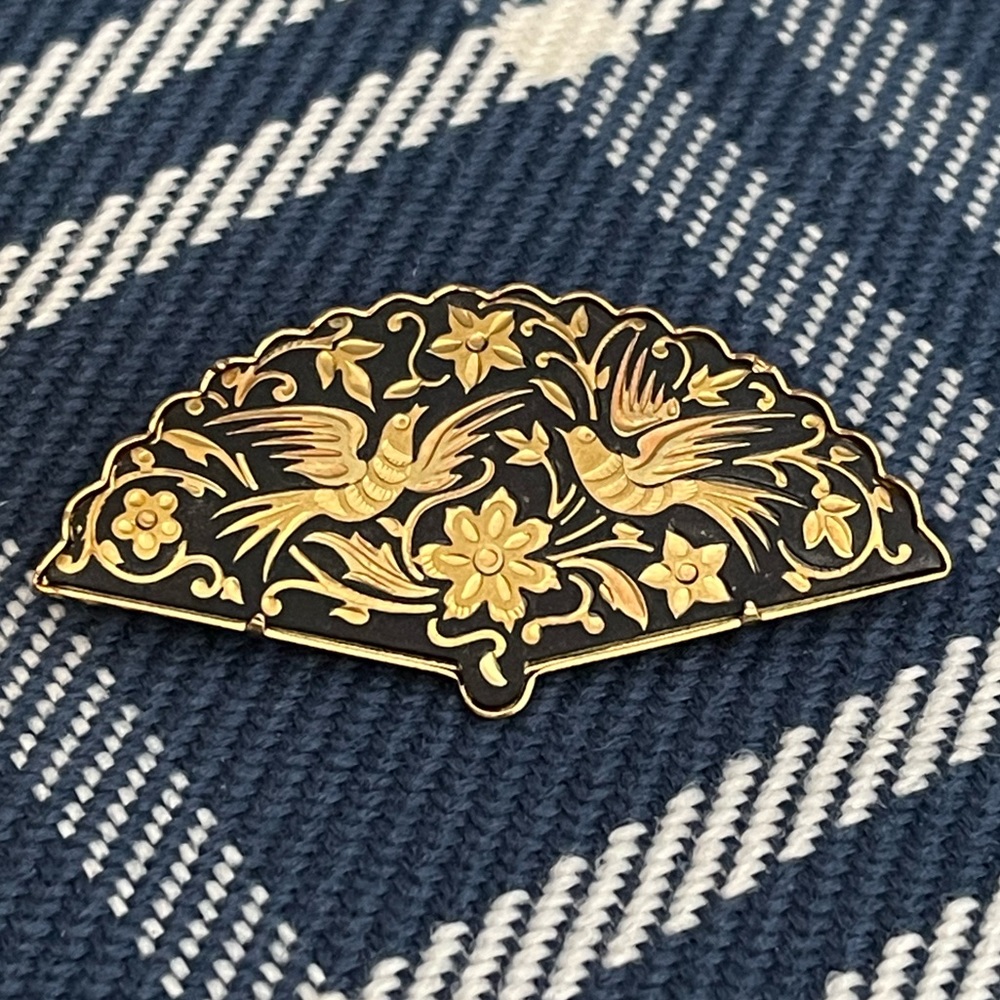 Vintage fan brooch
